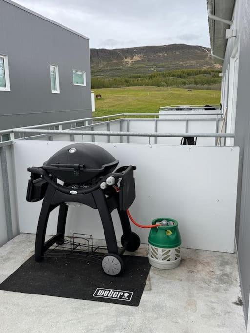 Nice & Cozy Two Bedroom Apartment With A Balcony Akureyri Exterior foto